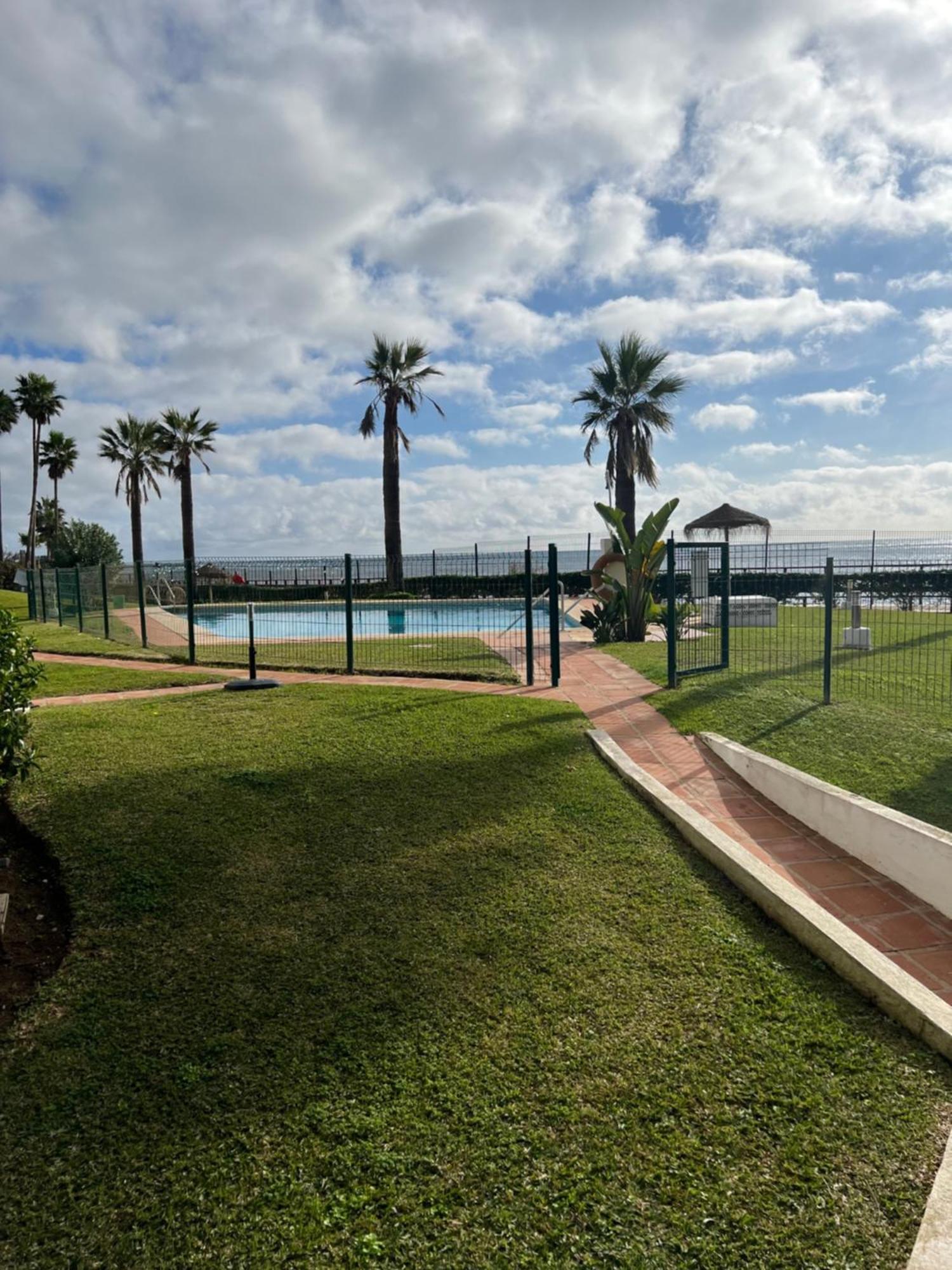 Apartment Sun Of Andalucia In First Beach Line With View On Africa Sitio de Calahonda Buitenkant foto